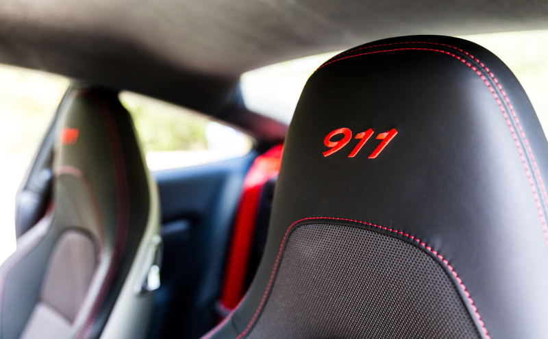 Illustration for article titled The 2018 Porsche 911 Carrera T Is the Perfect 911 If You Can’t Afford a GT3